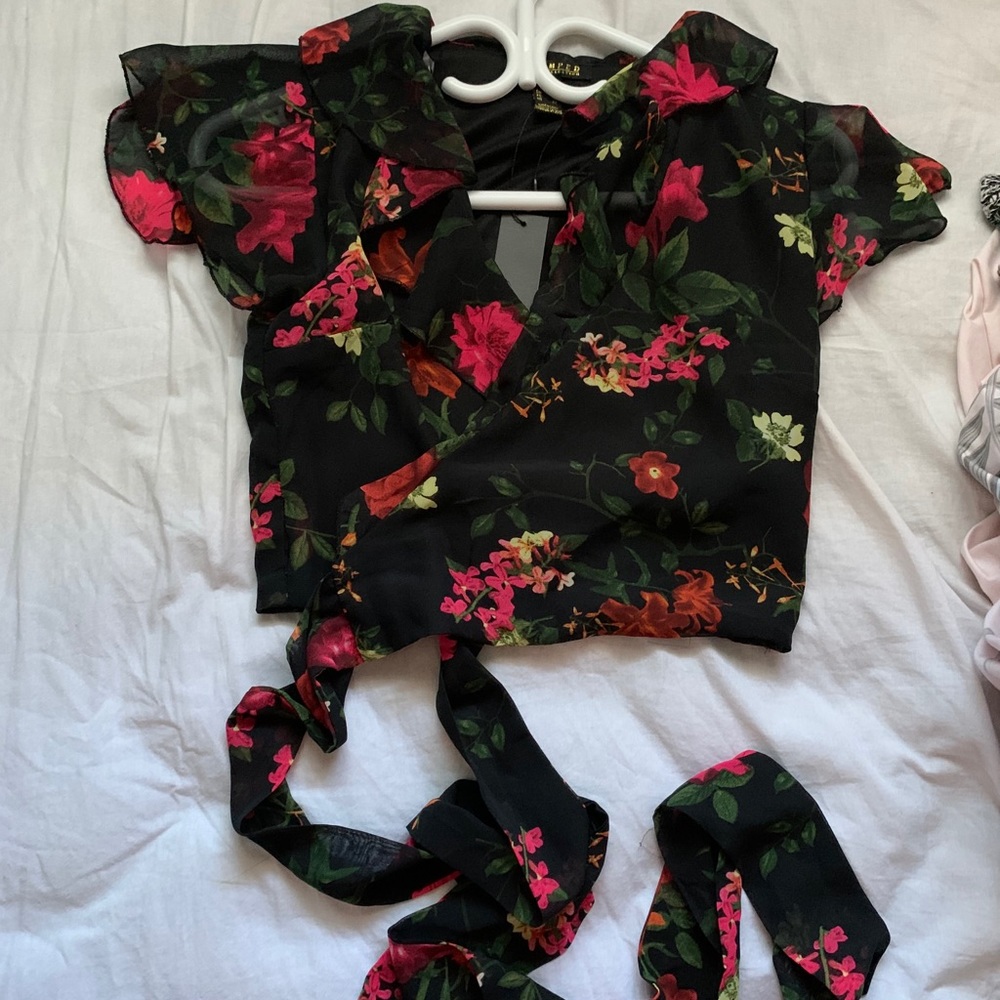 Floral deep plunging neckline cropped
